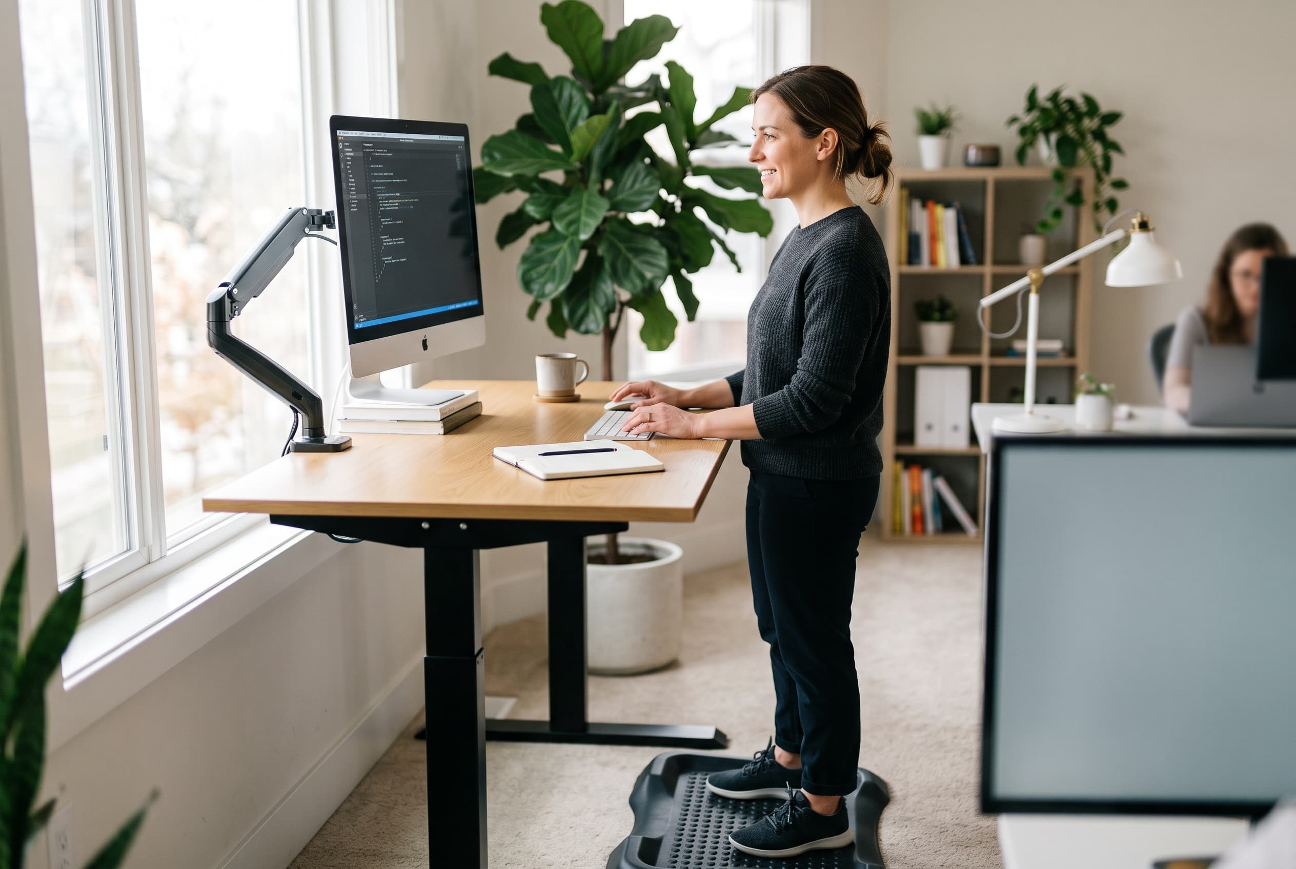 How to Use Standing Desk Safely for Long Hours